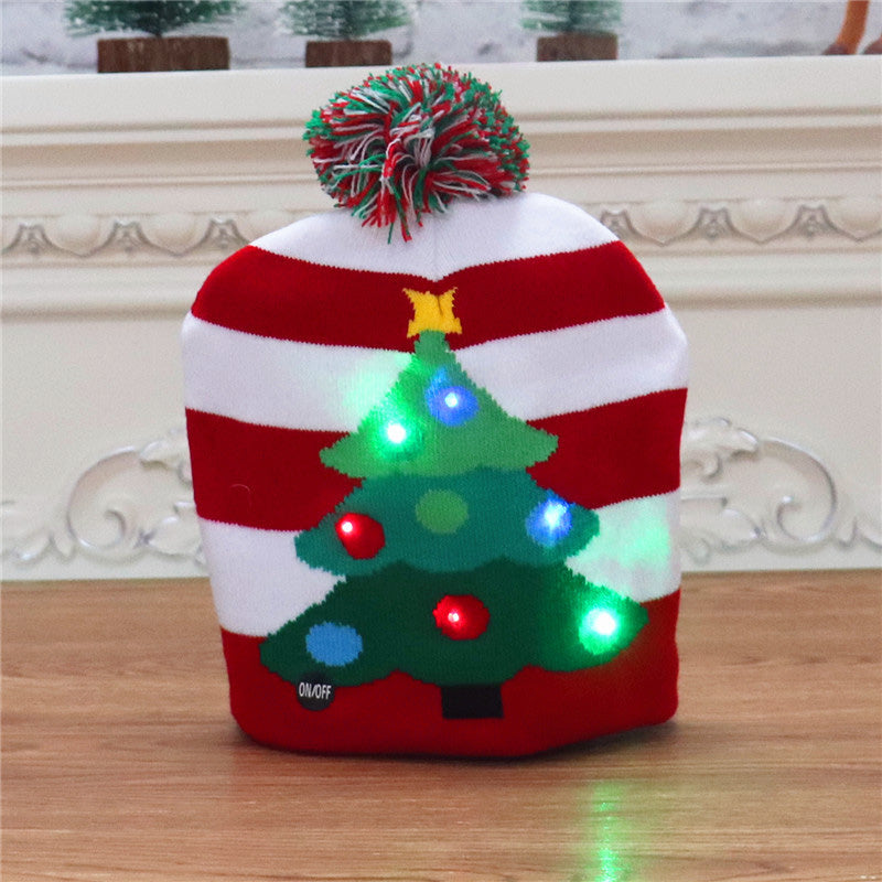 Strikket julehue med LED-belysning – TILBUD -50 % 🎅🎄💡