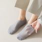 🧦 52% ОТСТЪПКА СЕГА! 🔥 Ултра тънки чорапи с неплъзгаща се подплата – Невидими под обувките, със силиконов захват и дишащи – идеални за мокасини, маратонки или равни обувки 👟