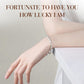 ✨Elegant, glitrende armbånd med firkløver🍀Gratis smykkeskrin💝