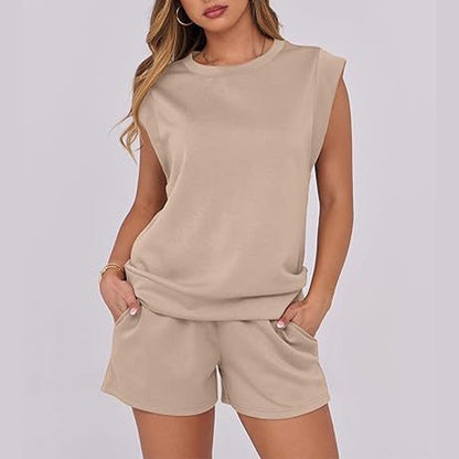 Дамски комплект от 2 части с ръкав с шапка и шорти с шнур