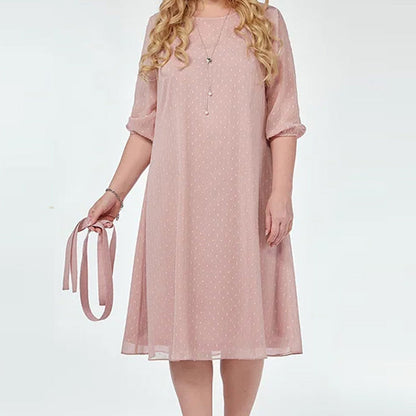 👗  Елегантна розова рокля на точки