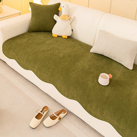 Целогодишно нехлъзгащо се покритие за диван с V-образна шарка