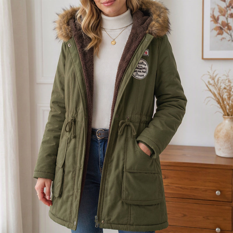 🧥 Koselig beskyttelse, god bevegelsesfrihet | Parka med hette og varmt fôr for damer