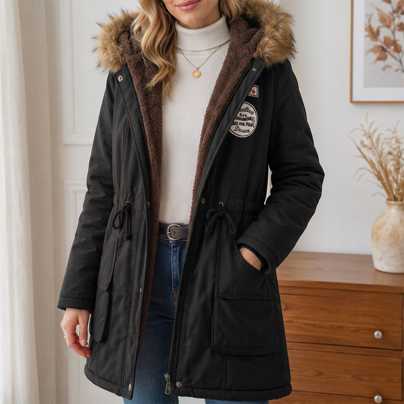🧥 Koselig beskyttelse, god bevegelsesfrihet | Parka med hette og varmt fôr for damer