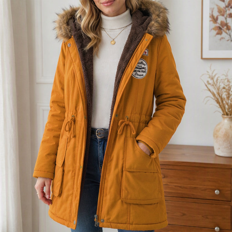 🧥 Koselig beskyttelse, god bevegelsesfrihet | Parka med hette og varmt fôr for damer