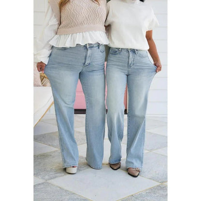 Damejeans i retrostil med høy midje og rett ben