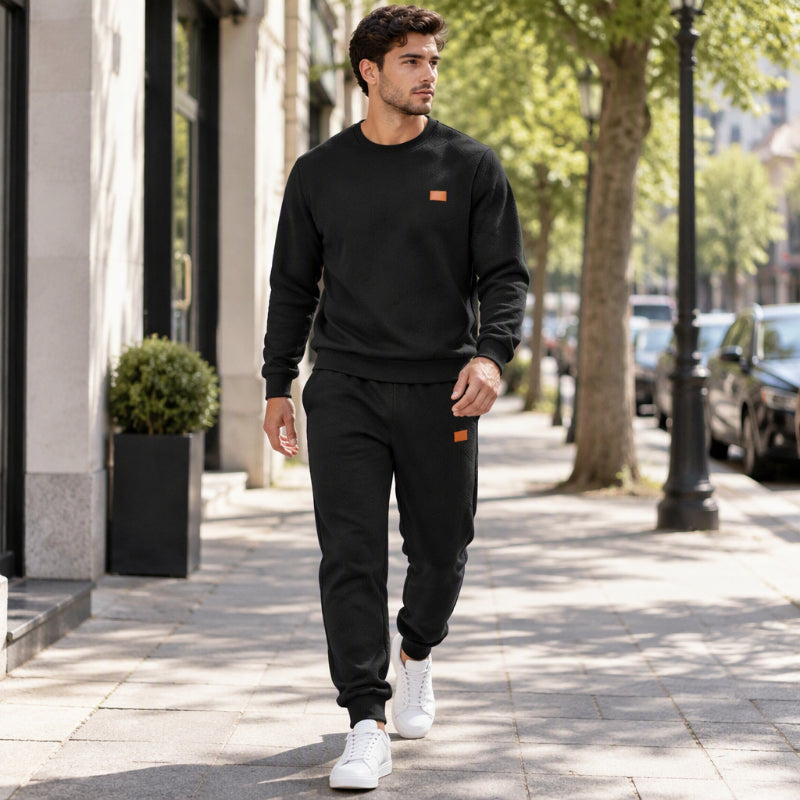 Herre-casual-sett i strukturert jacquard med sportsdesign